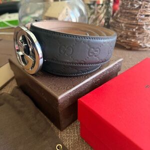 New Authentic Gucci Black Leather Belt with Silver Buckle